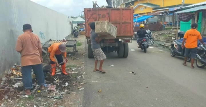 Kawasan Pasar Rakyat Jadi Sasaran Petugas Kebersihan Pemkot Parepare ...