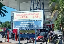 Pengendara Keluhkan Dugaan Penimbunan BBM Subsidi di SPBU Menro Suppa, Modusnya Satu Motor Isi hingga 320 Liter Sehari