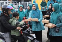 Takjil, Khatam Al-Qur’an hingga Tarawih Bersama, Tim PKK Parepare Perkuat Kepedulian dan Ukhuwah Ramadan